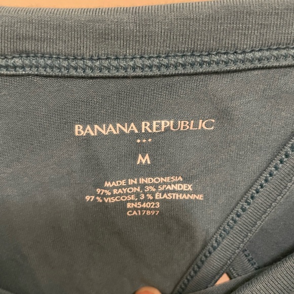 Banana Republic long sleeved top - Picture 3 of 3